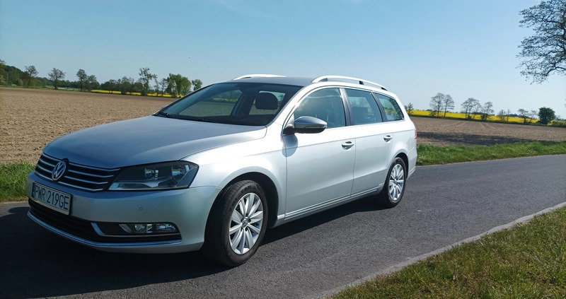 Volkswagen Passat cena 35900 przebieg: 194800, rok produkcji 2013 z Olkusz małe 277